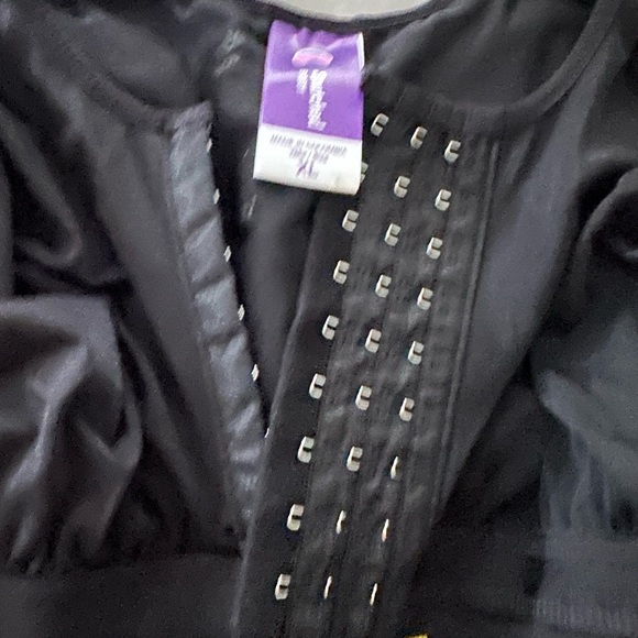 Snatched Body Stage 1 post op garment for lipo/bbl - Picture 4 of 5